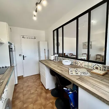 Apartment T3 Avec Piscine Et Parking, Au Bord De Mer, Sainte-maxime, Climatise Et Proche Commerces - Fr-1-226-542