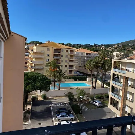 T3 Avec Piscine Et Parking, Au Bord De Mer, Sainte-maxime, Climatise Et Proche Commerces - Fr-1-226-542 Apartment Sainte-Maxime